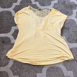 Women’s Yellow lace back and pocket t shirt size 1X